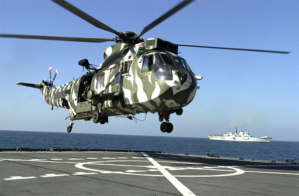sea king hc.4 helicopter