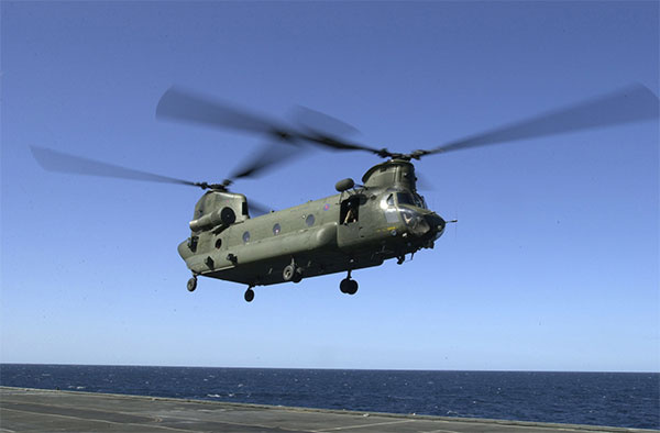 raf chinook - hms illustrious