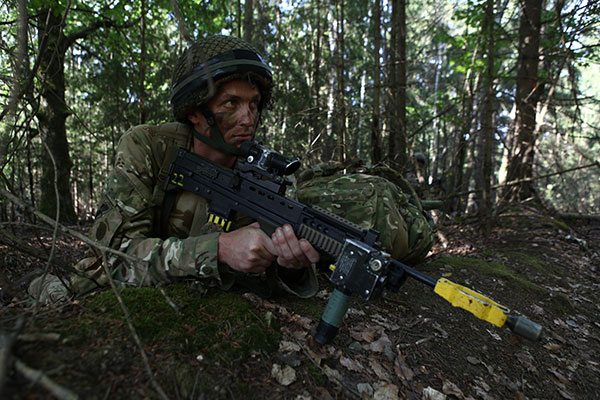 821 Squadron EOD soldier