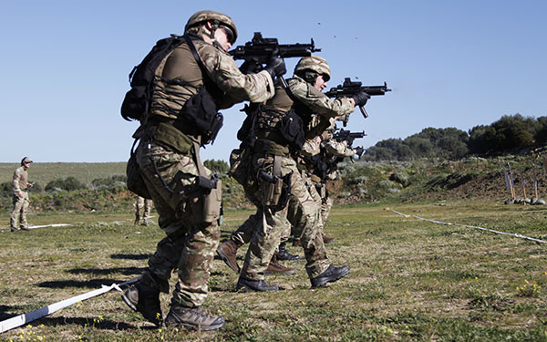 43 Commando firing mp5a3 smgs